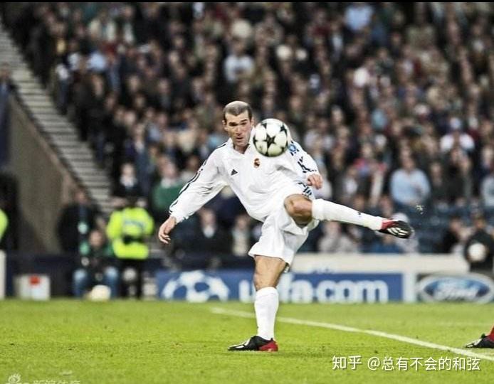 云达不莱梅VS汉堡直播半场战报：云达不莱梅1-1汉堡，斯特奇破门，格拉策尔建功