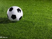 利兹联VS狼队比赛直播原创随着曼联1-2利兹联，英超一夜积分榜大乱，争冠和争5惨烈，热刺排名18